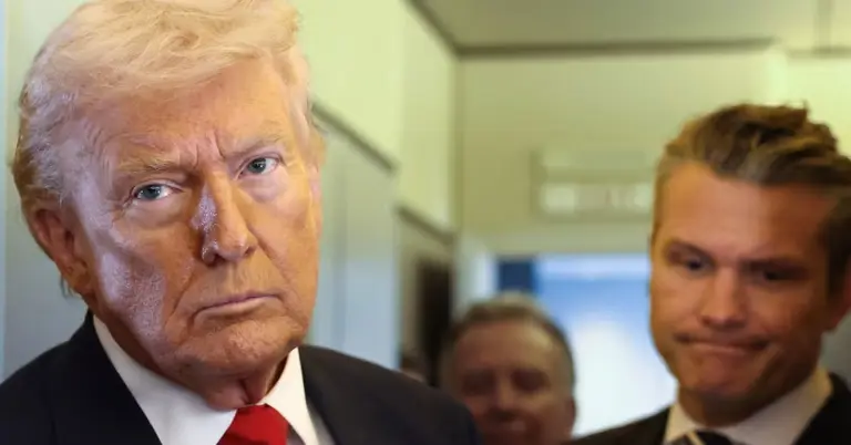 ডোনাল্ড ট্রাম্প ও পিট হেগসেথ